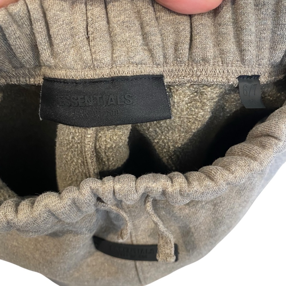 Fear Of God Essentials Fleece Jogger Sweatpants In Taupe Kids Size 6/7 - Picture 8 of 10